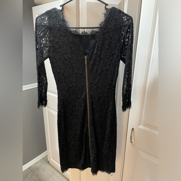 Diane von Furstenberg Zarita Dress in Black Lace size 2 - Picture 3 of 8